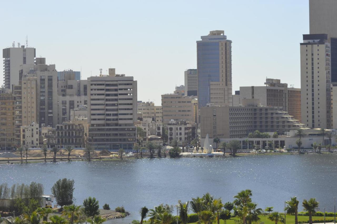 Jeddah Lake Hotel Экстерьер фото